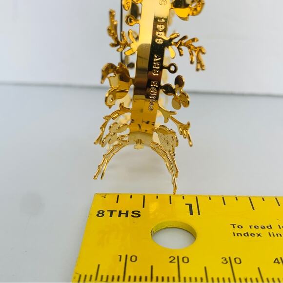 1986 Hummel Gold Ornament - Picture 8 of 10